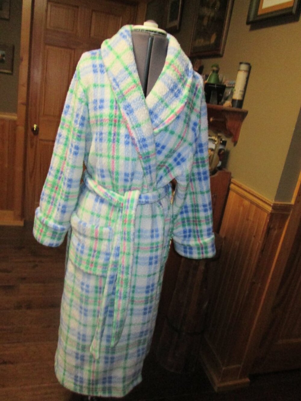 warm winter fuzzy midi Sonoma pink blue green plaid Robe EUC ladies LG